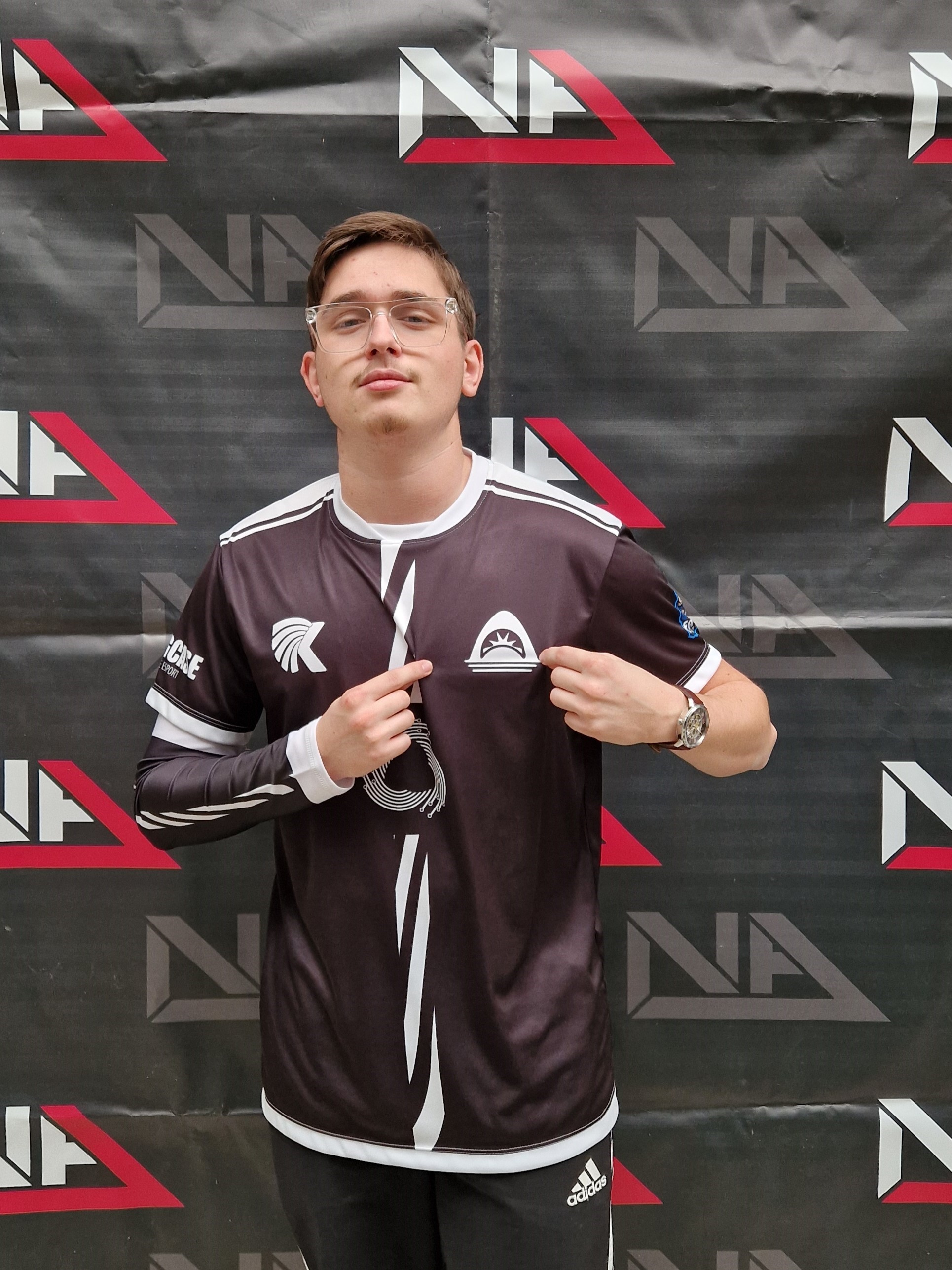 Photo du président floco50 portant le maillot Team Réality